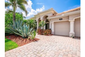 7050 GRASSLAND COURT, SARASOTA, FL 34241 Sold 12/04/23
