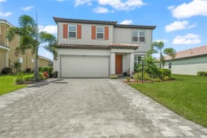 13718 SAW PALM CREEK TRAIL, LAKEWOOD RANCH, FL 34211 Sold 12/11/23