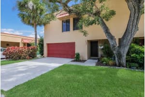 4005 CATALINA DRIVE, BRADENTON, FL 34210 Sold 10/18/23