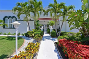 4717 61ST AVENUE TERRACE, BRADENTON, FL 34210 Sold 09/07/23