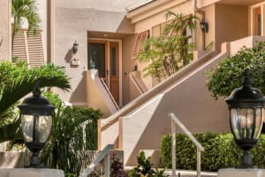 1137 COQUILLE STREET, SARASOTA, FL 34242 Sold 10/24/23