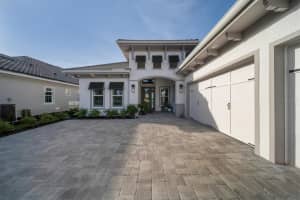8293 PAVIA WAY, LAKEWOOD RANCH, FL 34202 Sold 03/06/24