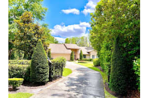 5132 LONDONDERRY LANE, WESLEY CHAPEL, FL 33543 Sold 10/12/23