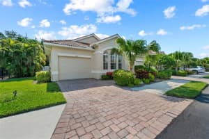 7803 33RD STREET, SARASOTA, FL 34243 Sold 11/10/23