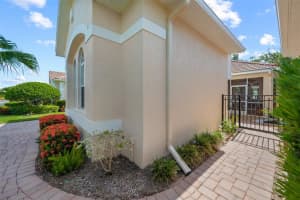 7803 33RD STREET, SARASOTA, FL 34243 Sold 11/10/23
