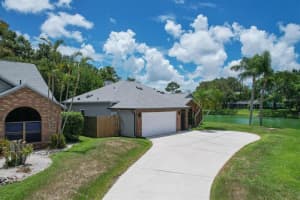 5045 82ND WAY, SARASOTA, FL 34243 Sold 09/05/23