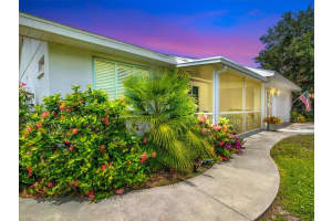 433 SHORE DRIVE, OSPREY, FL 34229 Sold 11/16/23