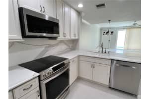 5372 ELISEO STREET, SARASOTA, FL 34238 Sold 10/04/23