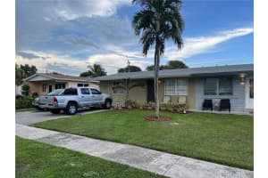5040 93RD AVENUE, COOPER CITY, FL 33328 Sold 11/15/23
