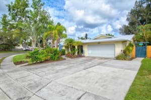 3738 KINGSWOOD DRIVE, SARASOTA, FL 34232 Sold 09/20/23