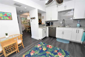 1647 BROOKHOUSE COURT, SARASOTA, FL 34231 - MLS#MFRA4576805