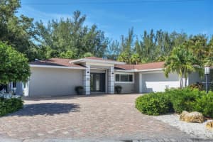 628 BUTTONWOOD DRIVE, LONGBOAT KEY, FL 34228 Sold 10/02/23