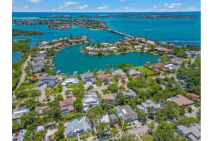 3800 FLORES AVENUE, SARASOTA, FL 34239 Sold 05/30/25