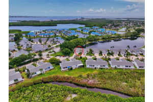954 WATERSIDE LANE, BRADENTON, FL 34209 Sold 04/10/24