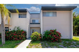 6859 WHITMAN COURT, SARASOTA, FL 34243 Sold 08/25/23