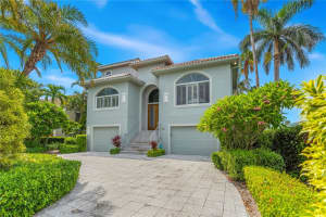 442 CLEVELAND DRIVE, SARASOTA, FL 34236 Sold 09/27/23