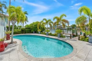 442 CLEVELAND DRIVE, SARASOTA, FL 34236 Sold 09/27/23