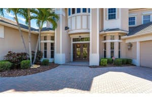 8917 BLOOMFIELD BOULEVARD, SARASOTA, FL 34238 Sold 09/01/23