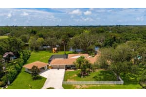 3230 FOREST LAKE DRIVE, SARASOTA, FL 34232 Sold 05/24/24