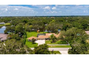 3230 FOREST LAKE DRIVE, SARASOTA, FL 34232 Sold 05/24/24