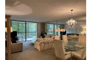 1955 GULF OF MEXICO DRIVE, LONGBOAT KEY, FL 34228 Sold 03/18/24