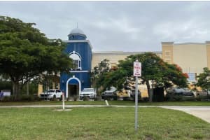 570 BLACKBURN POINT ROAD, OSPREY, FL 34229 Sold 09/12/23