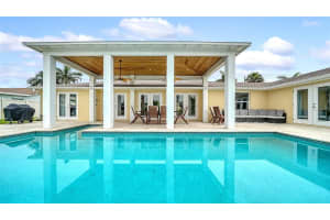 668 KEY ROYALE DRIVE, HOLMES BEACH, FL 34217 Sold 08/16/24