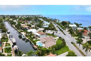 668 KEY ROYALE DRIVE, HOLMES BEACH, FL 34217 Sold 08/16/24