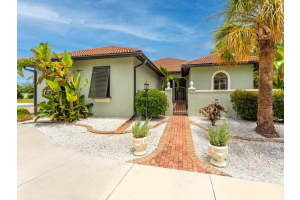 408 TORTUGA DRIVE, NOKOMIS, FL 34275 Sold 09/01/23