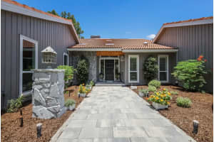 1733 PINE HARRIER CIRCLE, SARASOTA, FL 34231 Sold 09/08/23