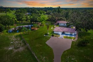 7220 WESTWOOD WAY, SARASOTA, FL 34241 Sold 09/05/23