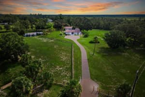 7220 WESTWOOD WAY, SARASOTA, FL 34241 Sold 09/05/23