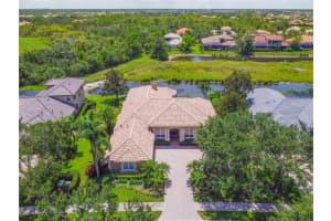 8978 BLOOMFIELD BOULEVARD, SARASOTA, FL 34238 Sold 10/04/23