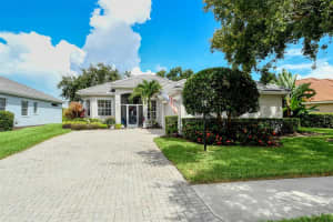 5129 FLAGSTONE DRIVE, SARASOTA, FL 34238 Sold 11/13/23