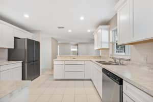 1710 COUNTRY MEADOWS DRIVE, SARASOTA, FL 34235 Sold 09/08/23