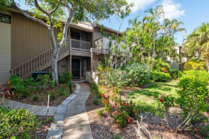 1636 BROOKHOUSE DRIVE, SARASOTA, FL 34231 Sold 12/28/23
