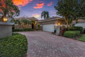 8029 VIA FIORE, SARASOTA, FL 34238 Sold 10/27/23