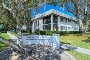1743 SOUTHWOOD STREET, SARASOTA, FL 34231 Sold 12/27/23