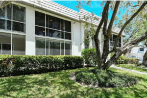 1743 SOUTHWOOD STREET, SARASOTA, FL 34231 Sold 12/27/23