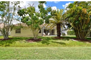 8846 HUNTINGTON POINTE DRIVE, SARASOTA, FL 34238 Sold 08/28/23