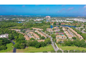 4200 CASTLEBRIDGE LANE, SARASOTA, FL 34238 Sold 09/20/23