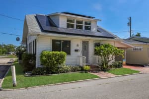 18 PONCE DE LEON STREET, BRADENTON, FL 34208 Sold 12/11/23