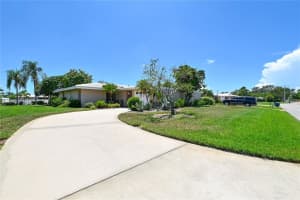 3276 PINECREST STREET, SARASOTA, FL 34239 Sold 09/15/23