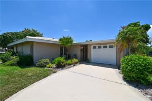 3276 PINECREST STREET, SARASOTA, FL 34239 Sold 09/15/23