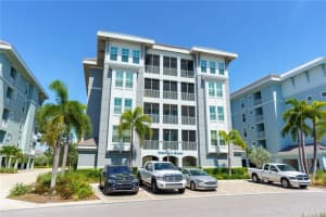 383 ARUBA CIRCLE, BRADENTON, FL 34209 Sold 04/10/24