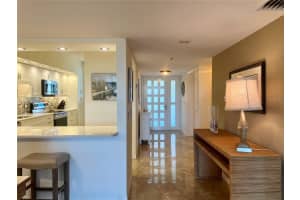 1065 GULF OF MEXICO DRIVE, LONGBOAT KEY, FL 34228 Sold 11/06/23
