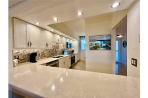1065 GULF OF MEXICO DRIVE, LONGBOAT KEY, FL 34228 Sold 11/06/23