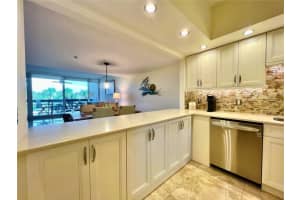 1065 GULF OF MEXICO DRIVE, LONGBOAT KEY, FL 34228 Sold 11/06/23