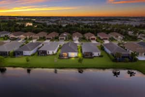 12621 COASTAL BREEZE WAY, LAKEWOOD RANCH, FL 34211 Sold 11/10/23