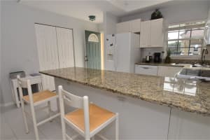 4235 CASTLEBRIDGE LANE, SARASOTA, FL 34238 - MLS#MFRA4579325